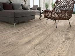 Pavimento in laminato Pircher  collezione " Residence Rushmore Chestnut"