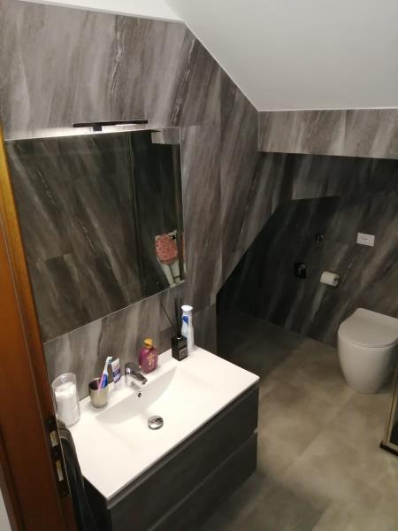 Rivestimento bagno con Lvt 5