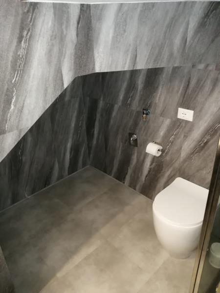 Rivestimento bagno con Lvt 3